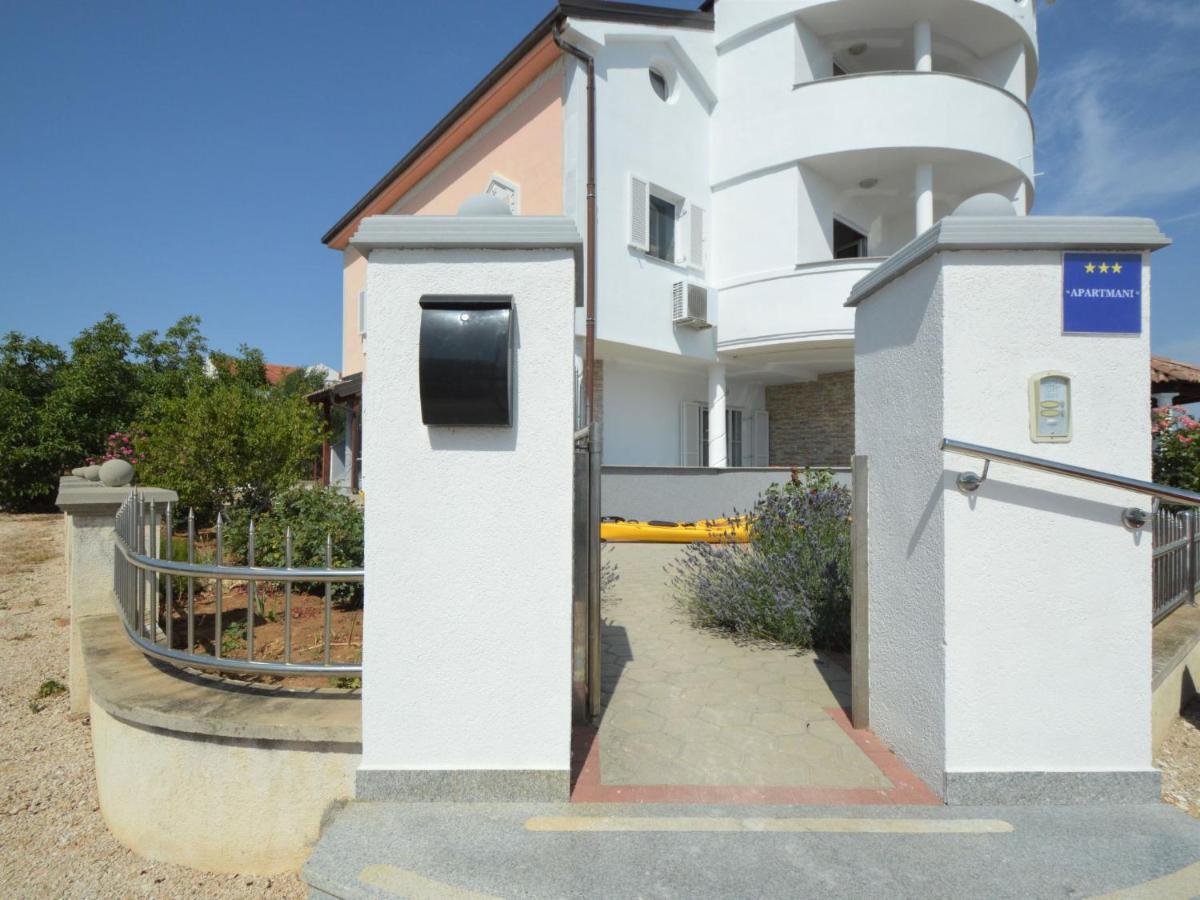 Apartment Ivana-4 By Interhome Raslina Exterior foto